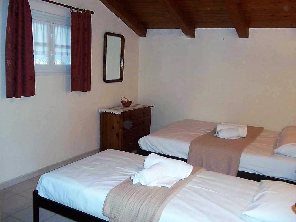 Apartments Filoxenia Zois Nikiana Room photo