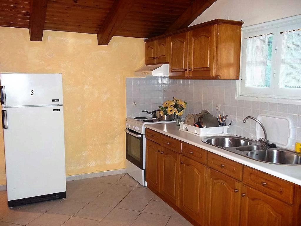 Apartments Filoxenia Zois Nikiana Room photo